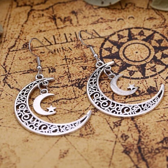 π Crescent Moon BOHO Chic Trendy Earrings π - Picture 3 of 8